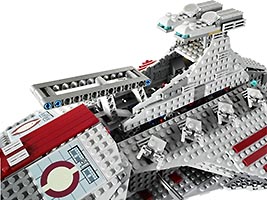 Набор LEGO Атакующий крейсер республиканцев класса Венатор