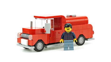 Набор LEGO MOC-10028 Бензовоз в мини-масштабе