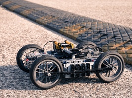 Набор LEGO MOC-10473 BuWizz powered Technic speed record breaker - over 40 km/h