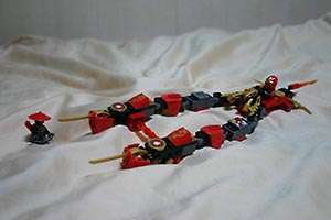 Набор LEGO Огненный гоночный мотоцикл Кая