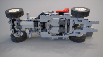 Набор LEGO Classic Jaguar Roadster RC version