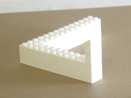 Набор LEGO Impossible triangle