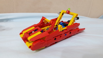 Набор LEGO Technic Small Boat and Trailer