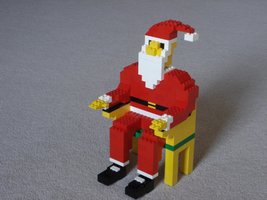 Набор LEGO Санта Клаус на стуле