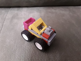 Набор LEGO NanoMonsterTruck