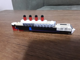 Набор LEGO Breaking Titanic