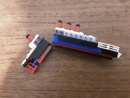 Набор LEGO Breaking Titanic