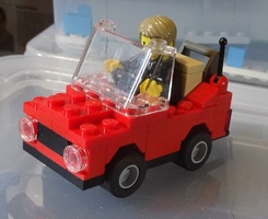 Набор LEGO MOC-12899 Маленькая красная машина