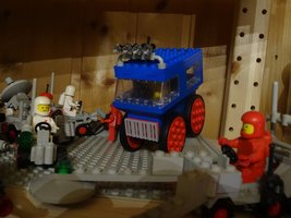 Набор LEGO Expedition vehicle