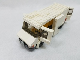 Набор LEGO MOC-13213 Mercedes Sprinter Van (double sliding doors)