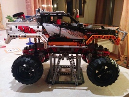 Набор LEGO 9398 4x4-Crawler Display Stand