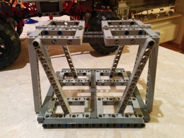Набор LEGO 9398 4x4-Crawler Display Stand