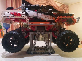 Набор LEGO 9398 4x4-Crawler Display Stand