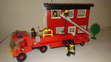 Набор LEGO Горящий дом
