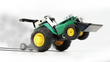 Набор LEGO MOC-13855 Top Fuel Pull Back Tractor