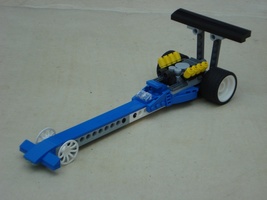 Набор LEGO 31070 dragster