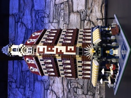 Набор LEGO Вывеска для кафе и гостиницы на углу