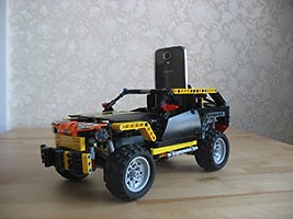 Набор LEGO Тойота Ланд Крузер с держателем телефона