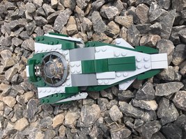 Набор LEGO Yoda&#39;s Jedi Interceptor