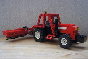 Набор LEGO Tractor with mower