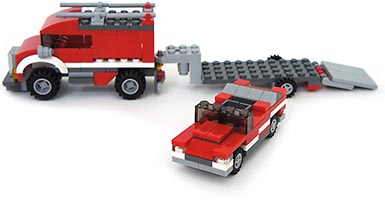 Набор LEGO Грузовик с прицепом на шоу