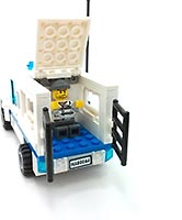 Набор LEGO Полицейский участок и фургон для перевозки заключенных