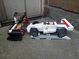 Набор LEGO Болид Формула 1 со станцией обслуживания