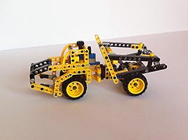 Набор LEGO Грузовик для сложных природных условий Вольво A25E