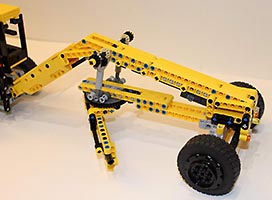 Набор LEGO Грейдер Катерпиллар 24M