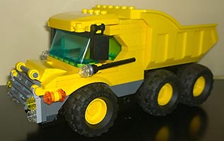 Набор LEGO Большой желтый самосвал