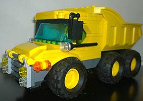 Набор LEGO Большой желтый самосвал