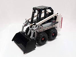 Набор LEGO Погрузчик Бобкэт S130