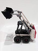 Набор LEGO Погрузчик Бобкэт S130