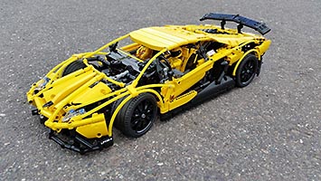 Набор LEGO Ламборджини Авентадор