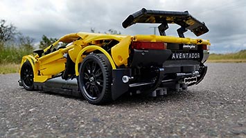 Набор LEGO Ламборджини Авентадор