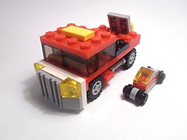Набор LEGO Микро-перевозчик машин