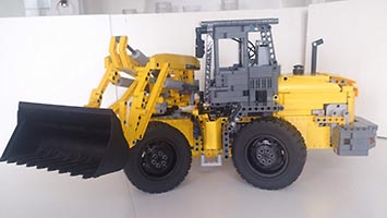Набор LEGO Бульдозер с поворотным ковшом Mk3