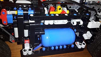 Набор LEGO Грузовик с краном Унимог на р/у