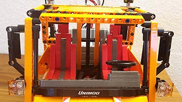 Набор LEGO Грузовик с краном Унимог на р/у