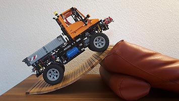 Набор LEGO Грузовик с краном Унимог на р/у