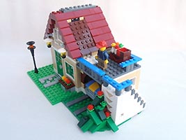 Набор LEGO Домик с гаражом