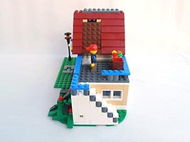 Набор LEGO Домик с гаражом