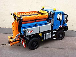 Набор LEGO Контейнер для щебня и диспенсер - дополнение к Унимогу