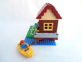 Набор LEGO Домик на сваях
