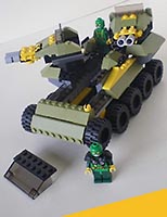 Набор LEGO Танк из игры 'Ортрус онлайн'