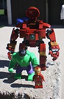 Набор LEGO 'Халкбастер' - доспех для борьбы с Халком