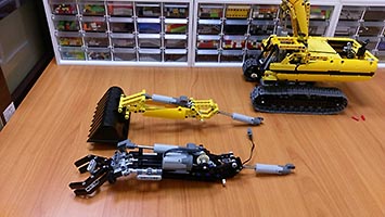 Набор LEGO Насадка-захват для экскаватора
