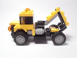Набор LEGO Тягач-эвакуатор