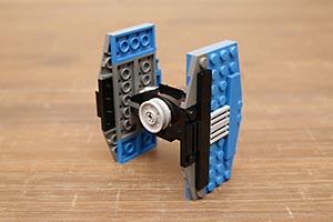 Набор LEGO Мини-истребитель TIE