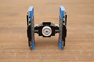 Набор LEGO Мини-истребитель TIE